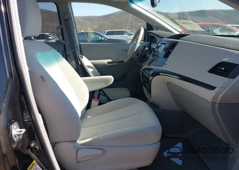 2014 Toyota Sienna Le V6 7 Passenger Mobility из США, поврежденный, VIN 5TDKK3DC6ES449258